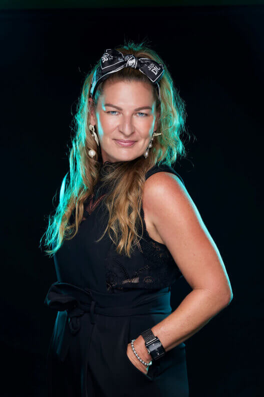 <b>Katie Turner</b>